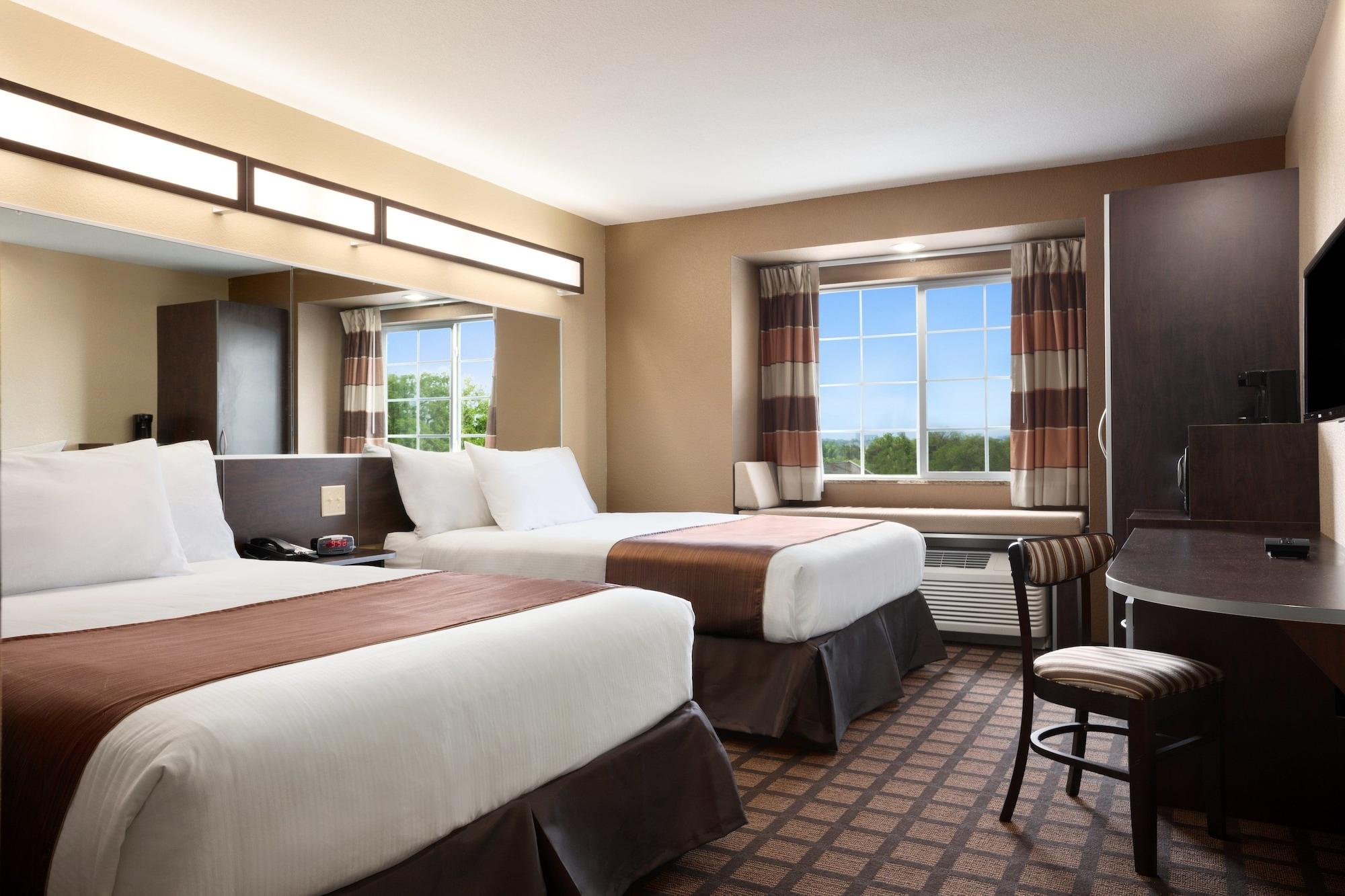 Garner Hotel Gonzales By Ihg Exterior photo